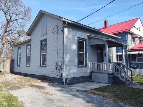 Exterior - 545 Audrey Pl, Ashtabula, OH 44004 photo 1 of 2