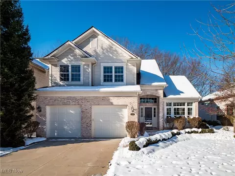 11740 Weston Pt, Strongsville, OH 44149