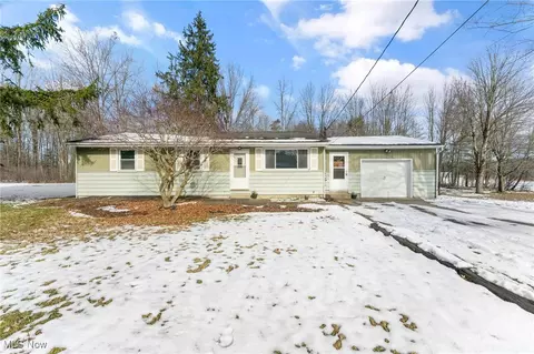 6993 Mcclure Rd, Hubbard, OH 44425