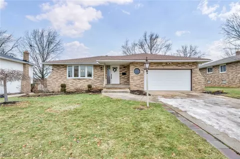 1530 Sheridan Dr, Parma, OH 44134