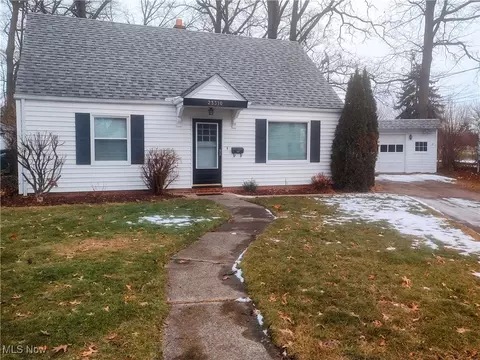 23310 Pam Ct, Euclid, OH 44123