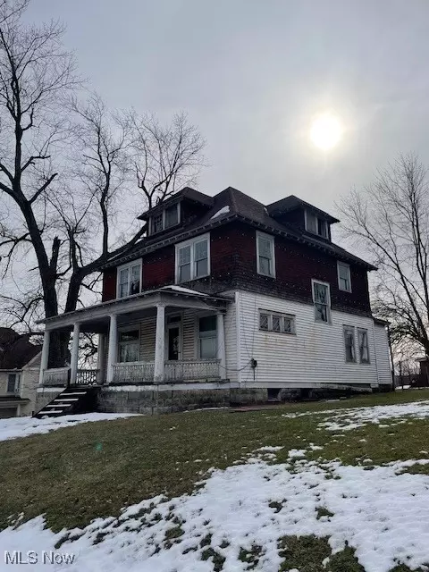 532 E Market St, Cadiz, OH 43907