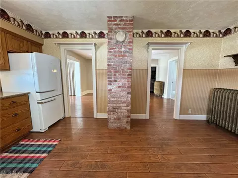 Entry Way - 489 E Windsor Rd, Orwell, OH 44076 photo 2 of 5