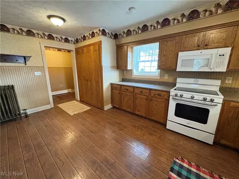 Kitchen - 489 E Windsor Rd, Orwell, OH 44076 photo 3 of 3
