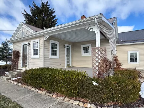 Exterior - 489 E Windsor Rd, Orwell, OH 44076 photo 5 of 14