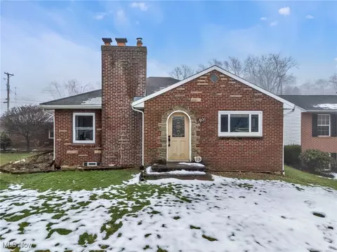 5200 4th St NW, Canton, OH 44708 photo 2