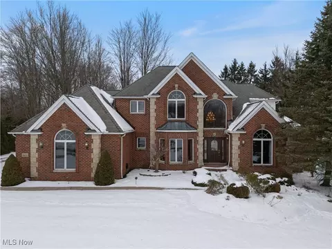 11826 Friar Post Pkwy, North Royalton, OH 44133