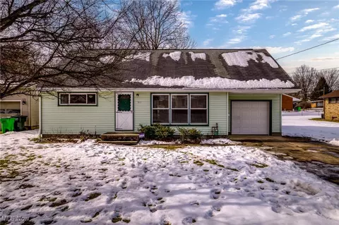 511 Wise Ave SE, North Canton, OH 44720