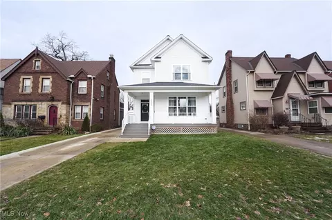 3509 Raymont Blvd, University Heights, OH 44118