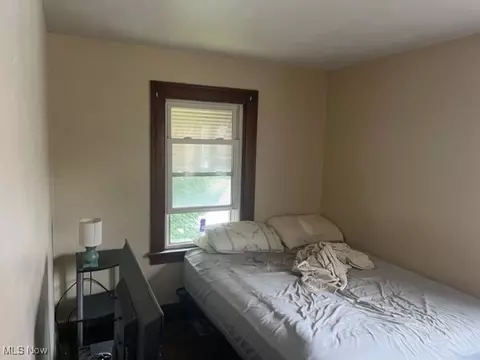 840 E 236th St, Euclid, OH 44123 photo 8