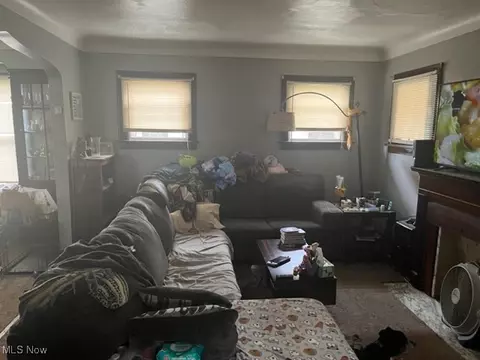 840 E 236th St, Euclid, OH 44123 photo 6