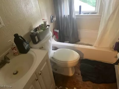 840 E 236th St, Euclid, OH 44123 photo 10