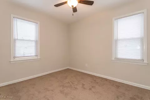 Bedroom - 29945 Elgin Rd, Wickliffe, OH 44092 photo 3 of 6