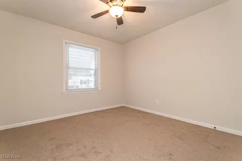 Bedroom - 29945 Elgin Rd, Wickliffe, OH 44092 photo 2 of 6
