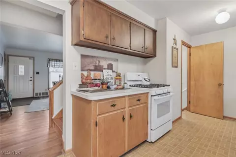 5928 Smith Rd, Brook Park, OH 44142 photo 11