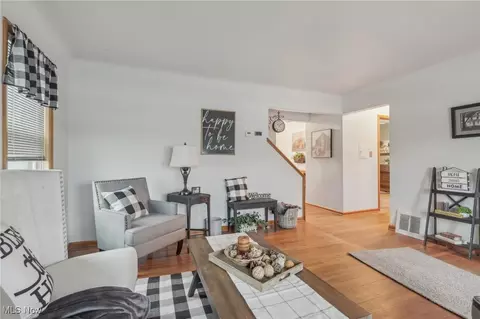 5928 Smith Rd, Brook Park, OH 44142 photo 6