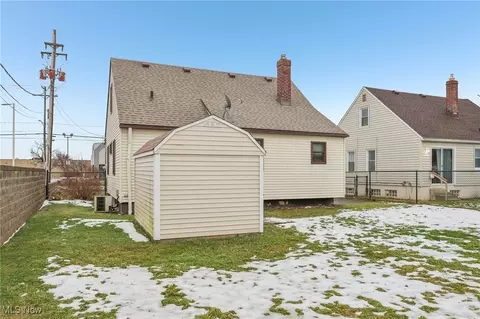 5928 Smith Rd, Brook Park, OH 44142 photo 27