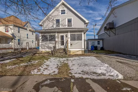112 W 23 St, Lorain, OH 44052