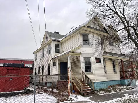 1277 E 60th St E, Cleveland, OH 44103