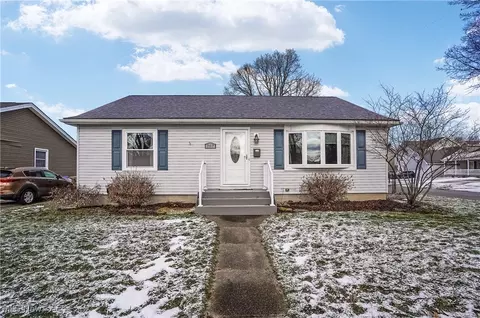 767 Roanoke Ave, Cuyahoga Falls, OH 44221