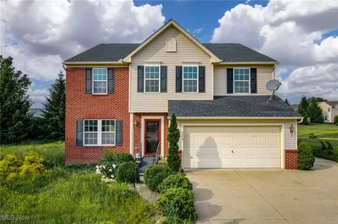4399 Stoneledge Dr, Richmond Heights, OH 44143