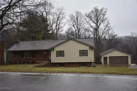 2840 E Military Rd, Zanesville, OH 43701