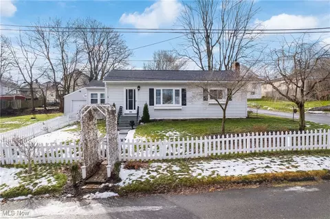 1074 North Ct, Barberton, OH 44203