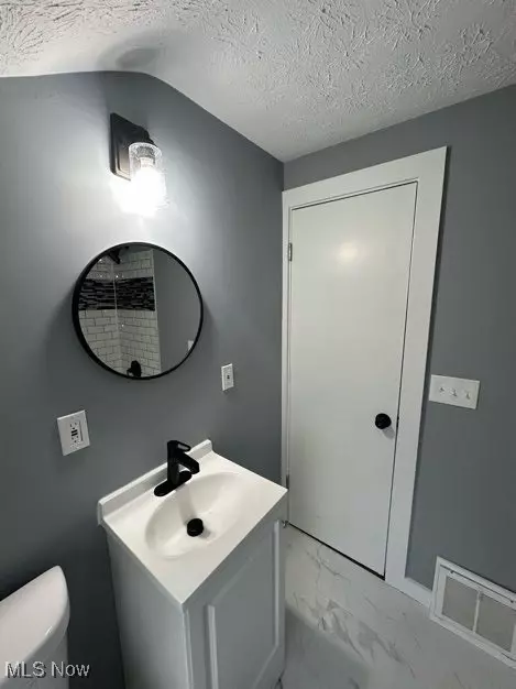 128 Pasadena Ave, Elyria, OH 44035 photo 23