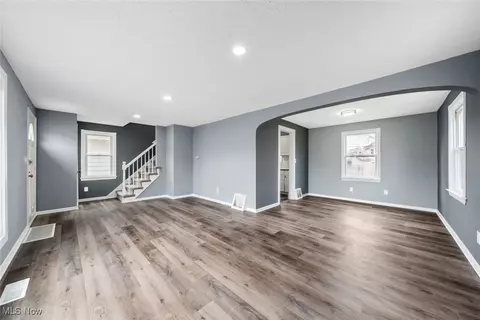 128 Pasadena Ave, Elyria, OH 44035 photo 4