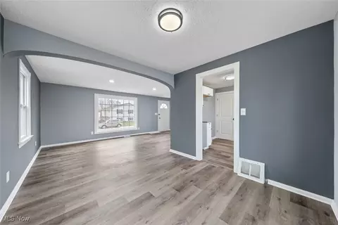 128 Pasadena Ave, Elyria, OH 44035 photo 8