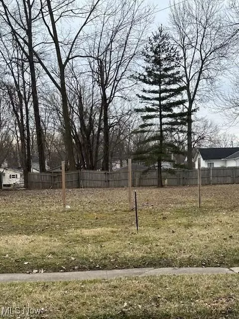 11 Parmely, Elyria, OH 44035 photo 3