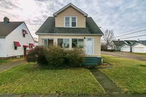 19302 Mohawk Ave, Cleveland, OH 44119