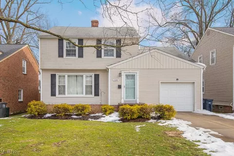 1239 Ford Rd, Lyndhurst, OH 44124