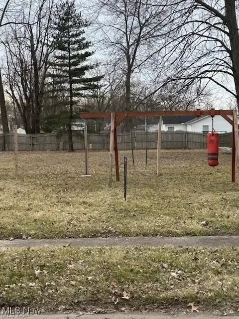 10 Parmely, Elyria, OH 44035 photo 2