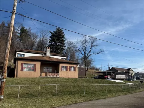 614 Columbus Ave, Martins Ferry, OH 43935