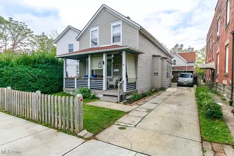 7945 Lorain Ave, Cleveland, OH 44102