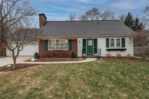 459 Woodland Dr, Medina, OH 44256