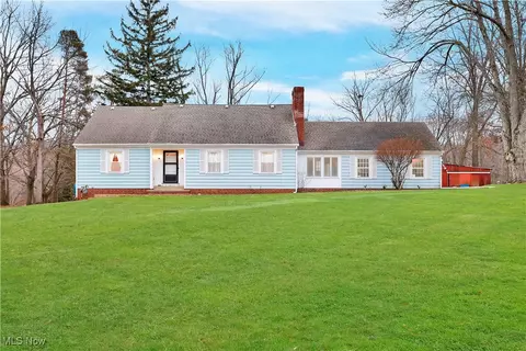 7165 Rotary Dr, Walton Hills, OH 44146