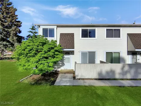 5540 Wrens Ln #26D, Willoughby, OH 44094