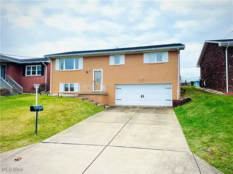 2638 Lafayette Blvd, Steubenville, OH 43952