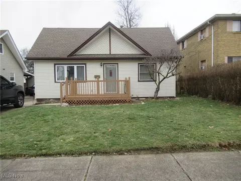237 E Boxwood Ave, Akron, OH 44301