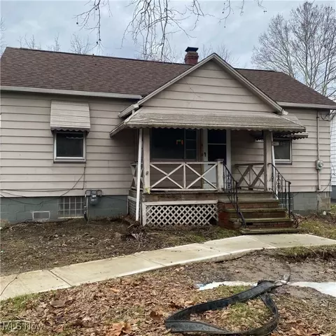 41 W Interstate St, Bedford, OH 44146