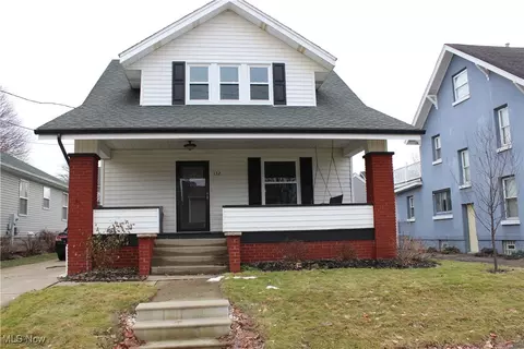 132 7th St NE, North Canton, OH 44720