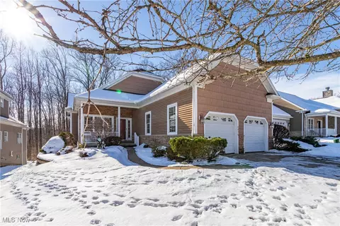 8036 Long Forest Dr, Brecksville, OH 44141