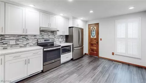 6956 Eastham Cir NW, Canton, OH 44708 photo 6
