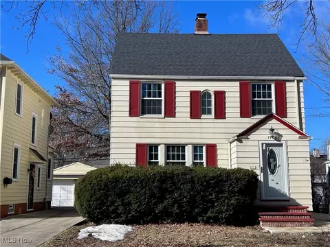 1904 Revere Rd, Cleveland Heights, OH 44118