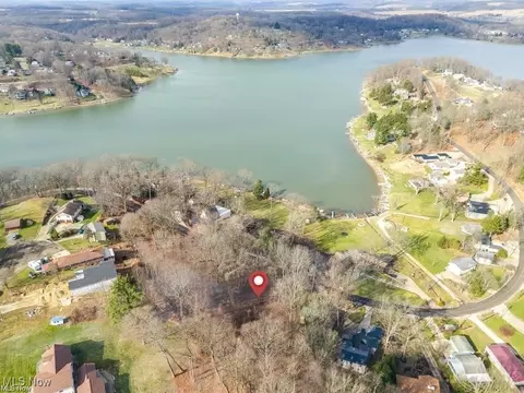 159 Cheyenne Trl, Malvern, OH 44644