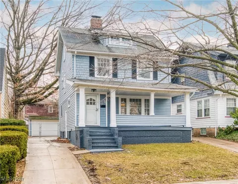 955 Greyton Rd, Cleveland Heights, OH 44112