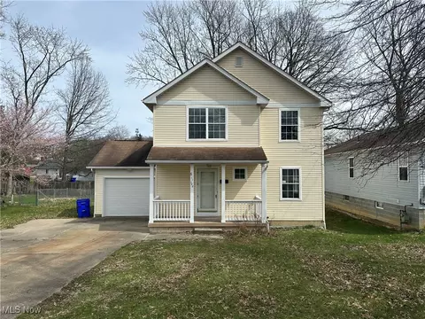 611 12 Walton St, Ravenna, OH 44266
