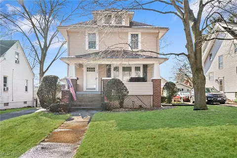 344 E Tuscarawas Ave, Barberton, OH 44203